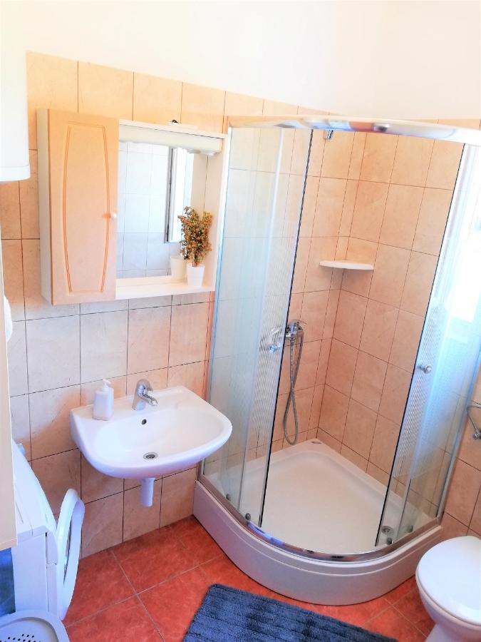 Apartment Anzotika Nin Dış mekan fotoğraf
